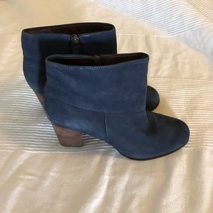 Cole Haan Nike Air Cassidy Bootie in Blue size 9.5